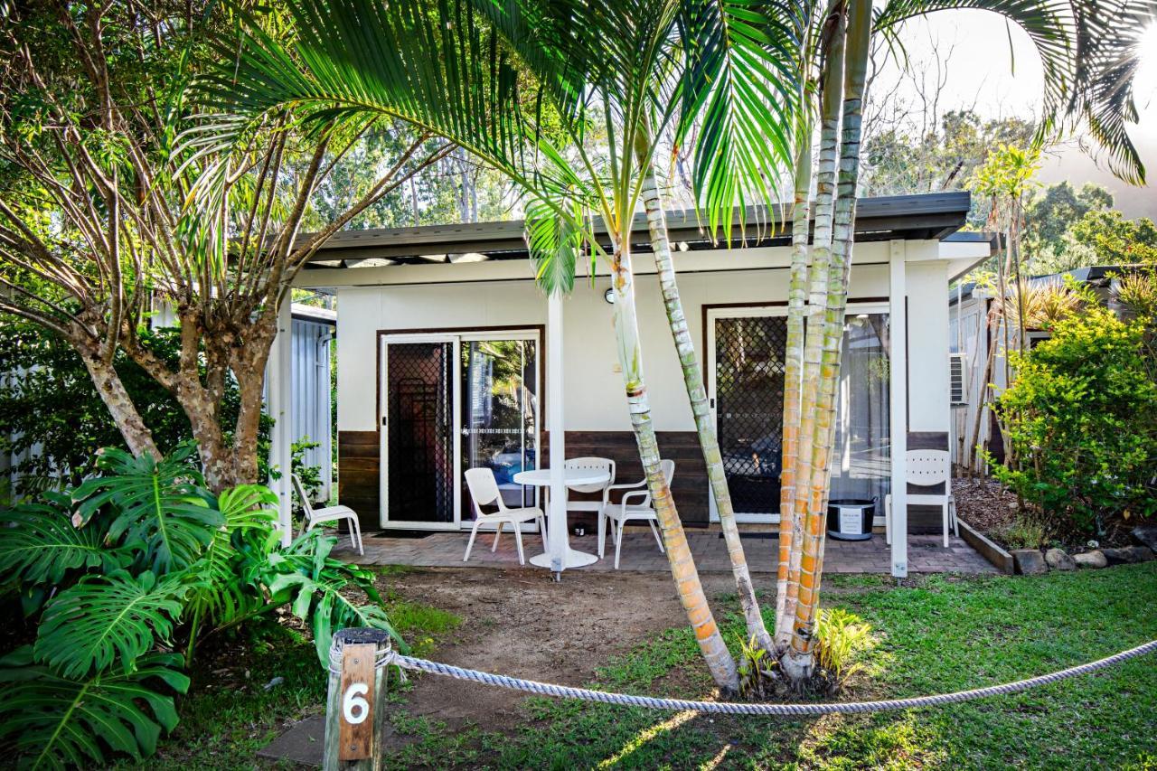Bush Village Holiday Cabins Airlie Beach Exterior photo