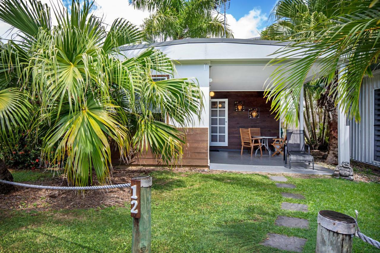 Bush Village Holiday Cabins Airlie Beach Exterior photo